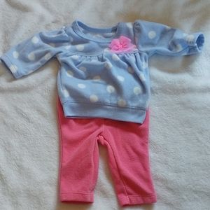 Newborn fleece outfit